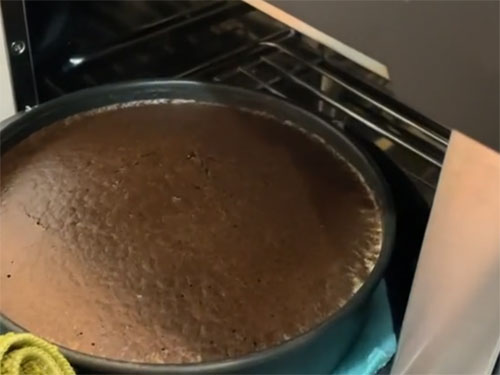 Cách Làm Bánh Gato Caramel Với Nồi Chiên Không Dầu - Hình 12