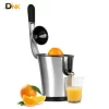 Máy Vắt Cam Caso Cp 330 Pro Trên Nền Trắng Cùng Cam Tươi Và Ly Nước Ép, Minh Họa Cách Bố Trí Trái Cây Và Ly Khi Sử Dụng. Caso Cp 330 Pro Mở Cần Ép, Đặt Nửa Quả Cam Trên Nón Vắt Và Ly Nước Cam Dưới Vòi.