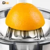 Ảnh Cận Cảnh Quả Cam Trên Nón Vắt, Thể Hiện Vị Trí Đặt Trái Cây Bên Trong Khoang Vắt Caso Cp 330 Pro. Nửa Quả Cam Đặt Trên Nón Vắt Inox Của Máy Caso Cp 330 Pro.