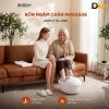 Hình Minh Họa Sử Dụng Bồn Ngâm Chân Massage Gköch Ss-606D Khi Ngồi Trên Sofa, Trong Không Gian Sinh Hoạt Gia Đình. Người Phụ Nữ Ngâm Chân Với Bồn Massage Gköch Ss-606D Trong Phòng Khách.