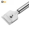 Hình Ảnh Đầu Dao Cạo Wmf Profi Plus Ở Góc Nghiêng Trên Nền Trắng, Thể Hiện Phần Lưỡi, Núm Vặn Và Đoạn Nối Với Tay Cầm. Đầu Cạo Wmf Profi Plus Với Lưỡi Cạo Và Núm Vặn Trên Nền Trắng